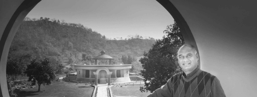 Pandit Rajmani Tigunait auf dem HI Campus in Khajuraho, Indien