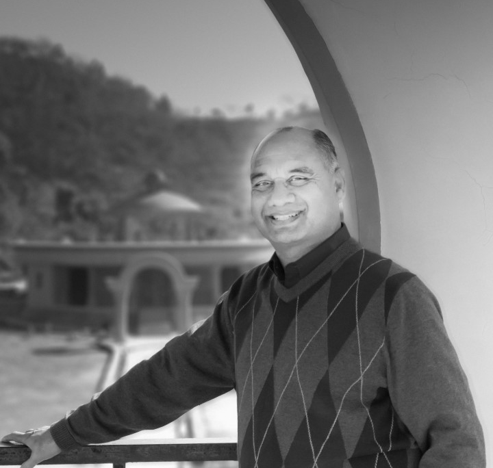 Pandit Rajmani Tigunait auf dem HI Campus in Khajuraho, Indien